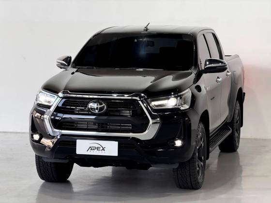 TOYOTA HILUX 2.8 D-4D TURBO DIESEL CD SRX LIMITED 4X4 AUTOMÁTICO TOYOTA HILUX 2.8 D-4D TURBO DIESEL CD SRX LIMITED 4X4 AUTOMÁTICO